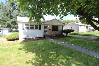 6112 N Driscoll Blvd in Spokane, WA - Building Photo - Building Photo