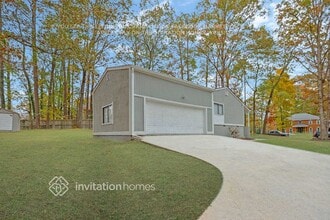 2463 Rockwood Way SW in Stone Mountain, GA - Building Photo - Building Photo