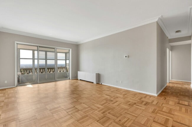 property at 2000 Linwood Ave