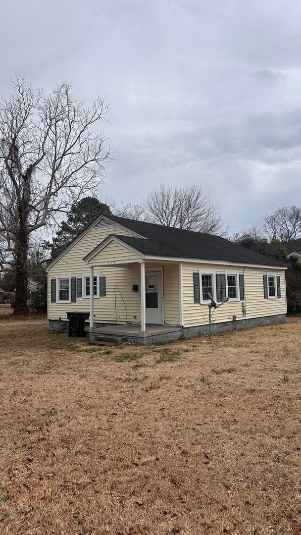 715 Edgecombe Ave in Tarboro, NC - Building Photo - Building Photo
