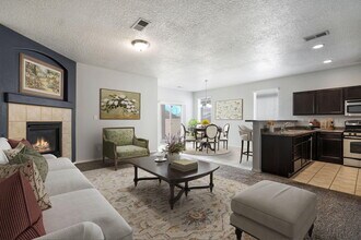 1143 Desert Sunflower Dr NE in Rio Rancho, NM - Building Photo - Building Photo