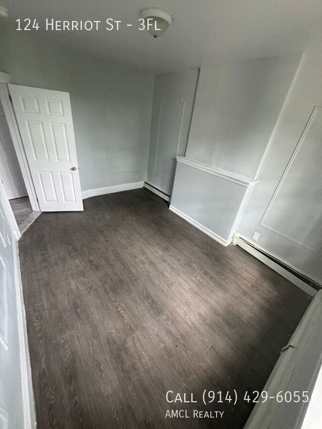 124 Herriot St in Yonkers, NY - Building Photo - Building Photo