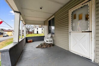 1220 Erie St in East Liverpool, OH - Building Photo - Building Photo