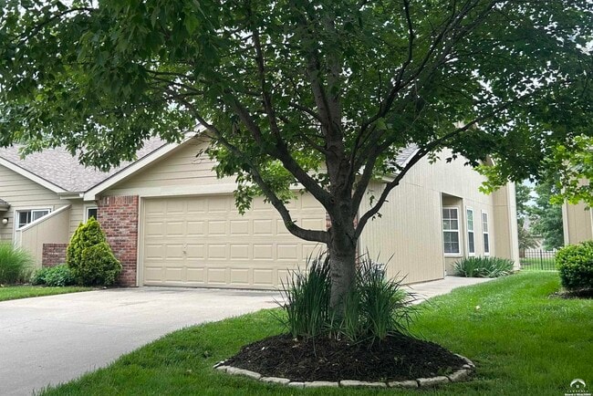 property at 4009 W 26th Terrace