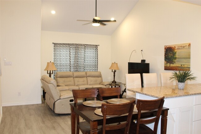 16625 E Lynbrook in Montgomery, TX - Building Photo - Building Photo