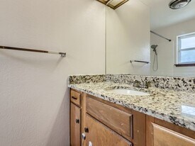 9827 Gemini Dr in San Antonio, TX - Building Photo