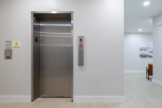 343 W 4th St in Williamsport, PA - Foto de edificio - Interior Photo