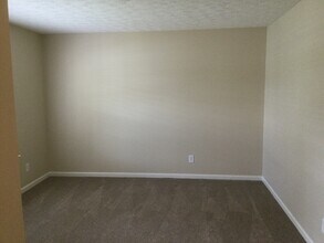 1046 Swinton Way in Westfield, IN - Building Photo - Building Photo