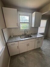 20131 Pinehurst St in Detroit, MI - Foto de edificio - Building Photo