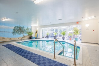 L'Esterel in Pointe-claire, QC - Building Photo - Building Photo