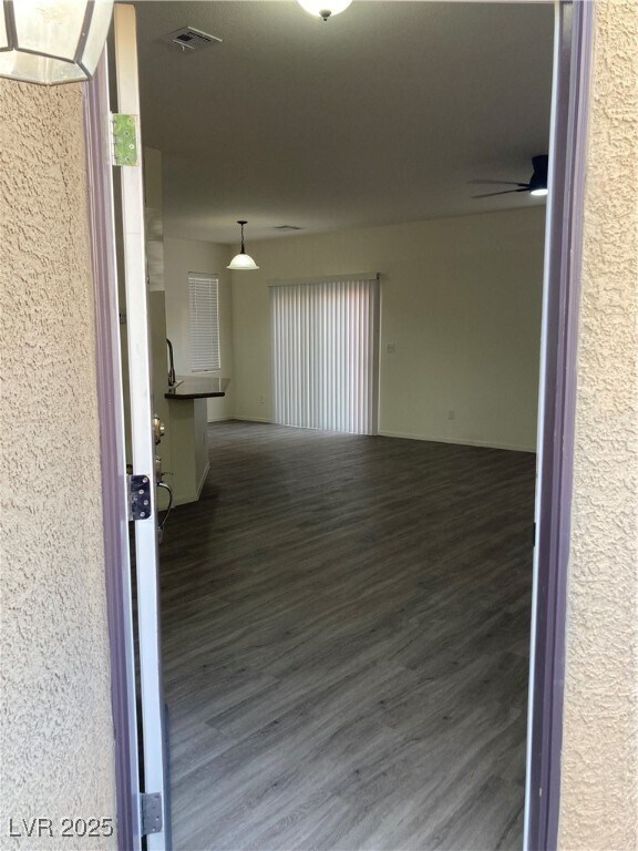 9512 Knopfler Ln in Las Vegas, NV - Foto de edificio - Building Photo