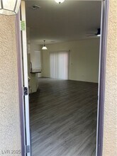 9512 Knopfler Ln in Las Vegas, NV - Building Photo - Building Photo