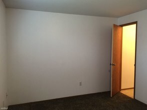 1819 S 12th Ave-Unit -Apt 2 in Yakima, WA - Building Photo - Building Photo