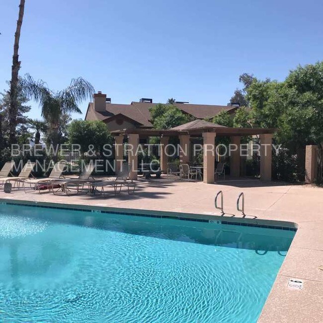 4114 E Union Hills Dr-Unit -UNIT 1251 in Phoenix, AZ - Building Photo - Building Photo