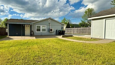 58 Carol Ln in Grand Island, NY - Building Photo - Building Photo