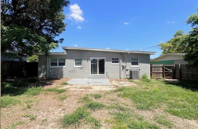 3013 Rollman Rd