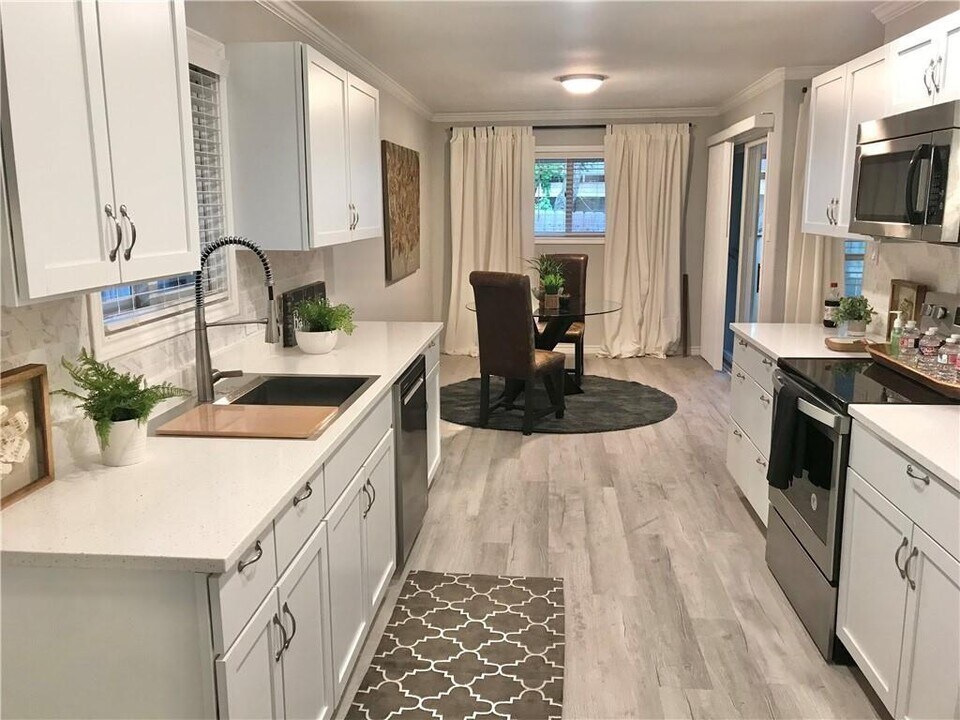 11603 Gunsmoke Cir in Austin, TX - Building Photo