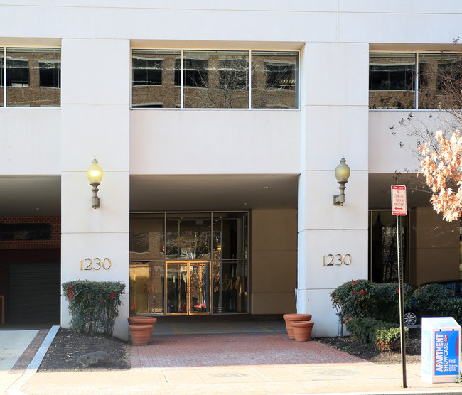 Metropolitan Condos in Washington, DC - Building Photo - Building Photo