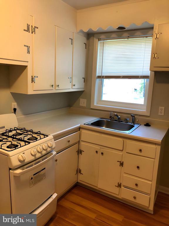 705 Nottingham Rd in Baltimore, MD - Building Photo - Building Photo