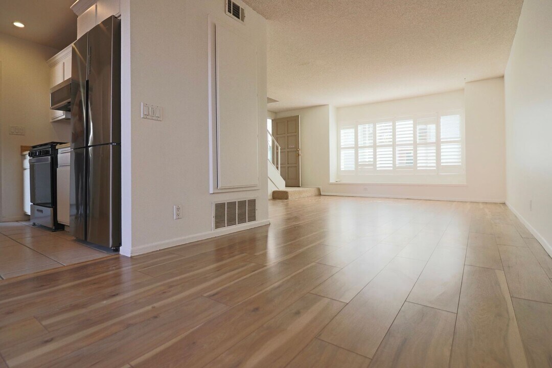1552 Echidna Pl in Ventura, CA - Building Photo