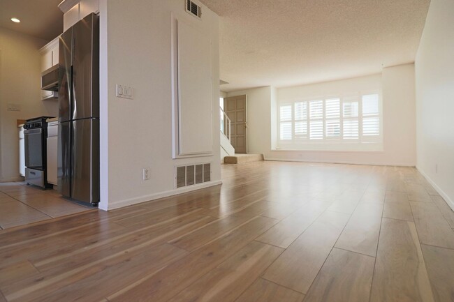 property at 1552 Echidna Pl