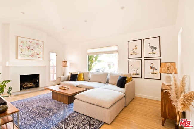 1615 S Crescent Heights Blvd in Los Angeles, CA - Building Photo - Building Photo