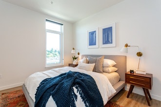 RiverWest Apartments in Vancouver, WA - Building Photo - Interior Photo