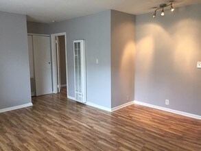 905 Greenwood Ave NE-Unit -07 in Atlanta, GA - Building Photo - Building Photo