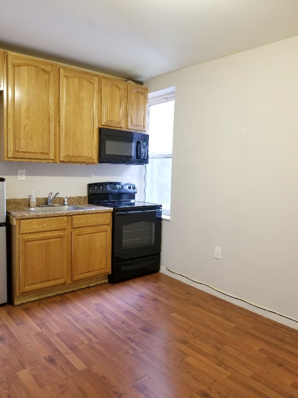 property at 1444 S 7th St