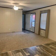 157 Washington in Belleville, MI - Building Photo - Building Photo