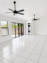 3204 San Remo Cir in Homestead, FL - Building Photo - Building Photo