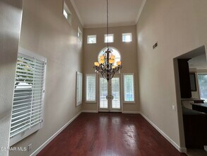 23172 Park Pinta in Calabasas, CA - Building Photo - Building Photo