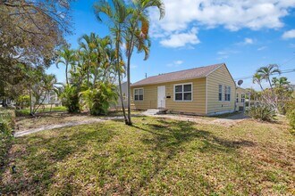 5901 Garden Ave in West Palm Beach, FL - Building Photo - Building Photo