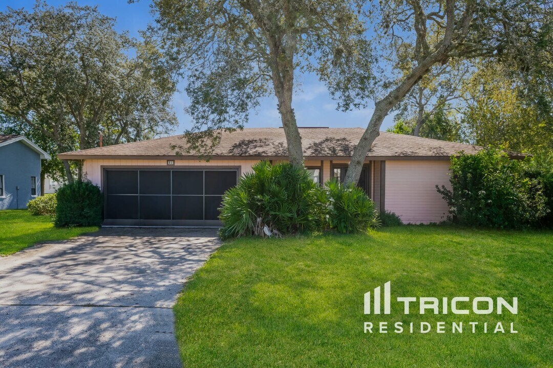 31 Folson Ln in Palm Coast, FL - Building Photo