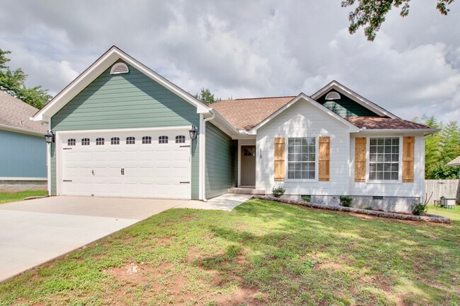 property at 118 River Oaks Dr