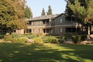 Palm Lakes Apartments