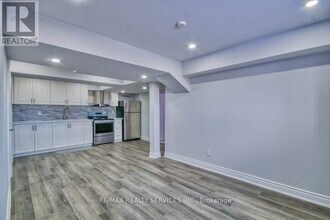 69 Pellegrino Rd in Brampton, ON - Building Photo - Building Photo