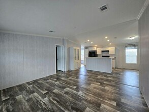 104 Bush Ln in Town 'n' Country, FL - Building Photo - Building Photo