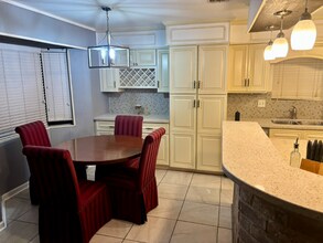 9319 Rentur Dr in Houston, TX - Building Photo - Building Photo