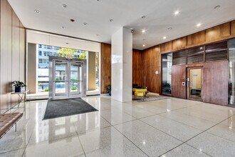 3600 N Lake Shore Dr in Chicago, IL - Building Photo - Building Photo