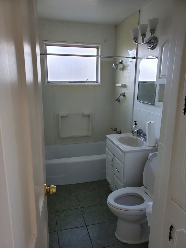 1217 1st St in Los Alamos, NM - Building Photo - Building Photo