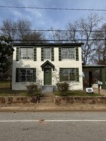 801 W Queen St in Tyler, TX - Building Photo