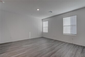 7371 Craig Cv Ct in North Las Vegas, NV - Building Photo - Building Photo
