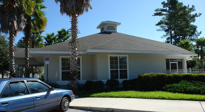 Pinewood Terrace Apartments in Gainesville, FL - Building Photo - Building Photo