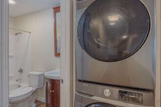 2126 Rickert St in Fairbanks, AK - Building Photo - Building Photo