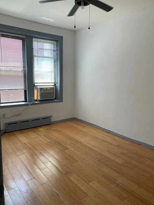 916 Kings Hwy, Unit 1 Bed in Brooklyn, NY - Building Photo - Building Photo