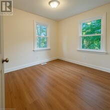 399 Erb St. W in Waterloo, ON - Building Photo - Building Photo