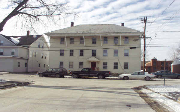 91 N Main St in Webster, MA - Foto de edificio