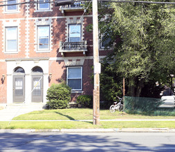 817-819 Mamaroneck Ave in Mamaroneck, NY - Foto de edificio - Building Photo