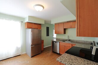 87 Delaware St in Glasco, NY - Building Photo - Building Photo